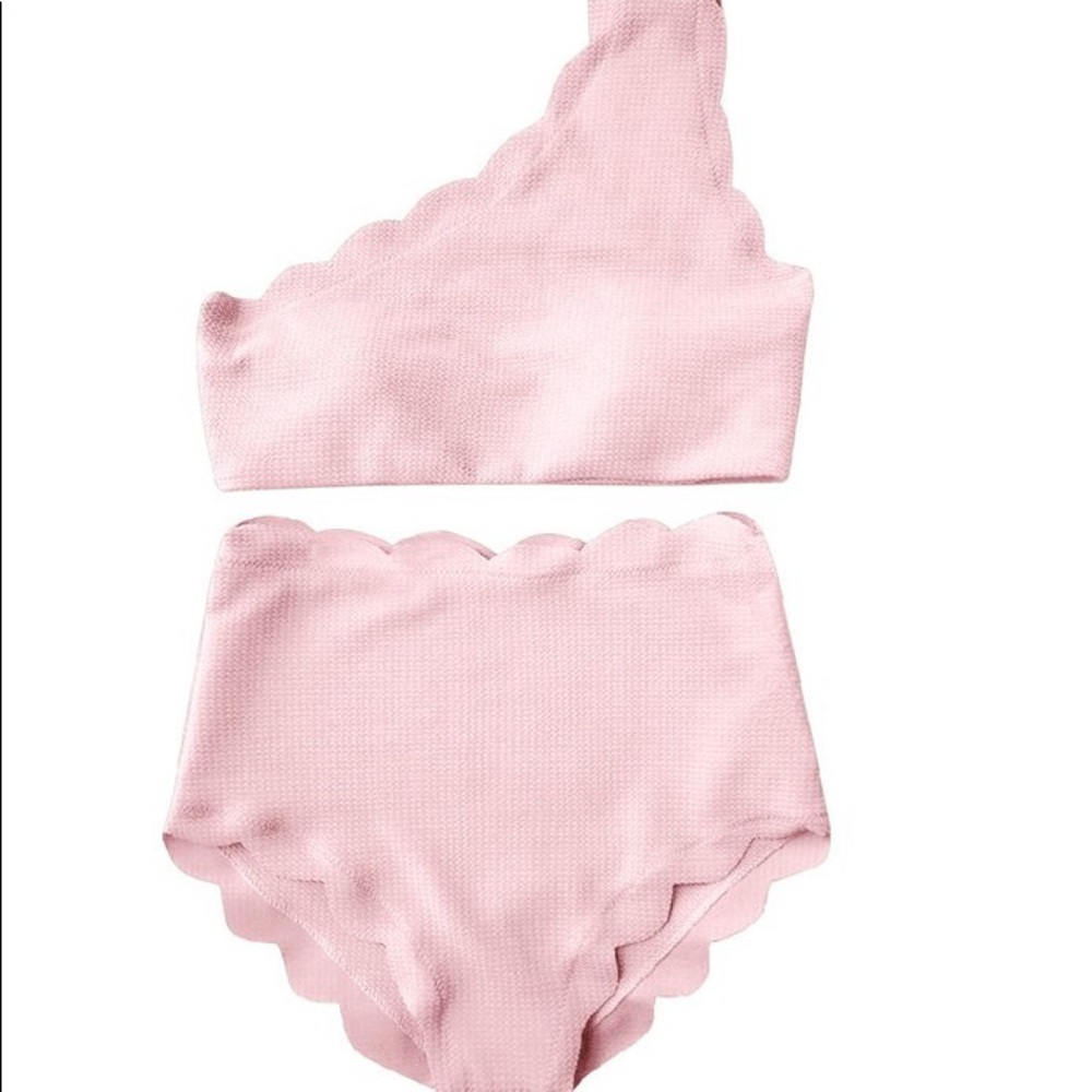 Women’s Pink Scalloped Bikini